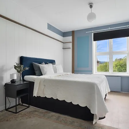 Small Castle From 1915 빌라 *