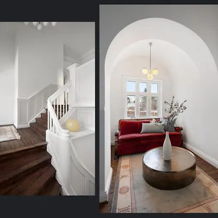 Small Castle From 1915 别墅